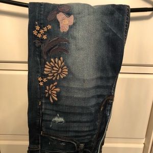 Gorgeous embroidered jeans